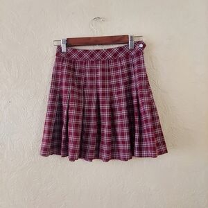 H&M red white plaid mini skirt schoolgirl pleated pretty academia size 2